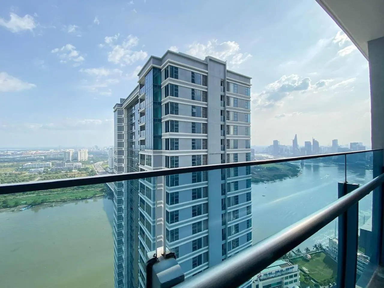 Lejlighed Zeus Living - Sunwah Pearl 2 Bedroom Glorious Ho Chi Minh-Byen