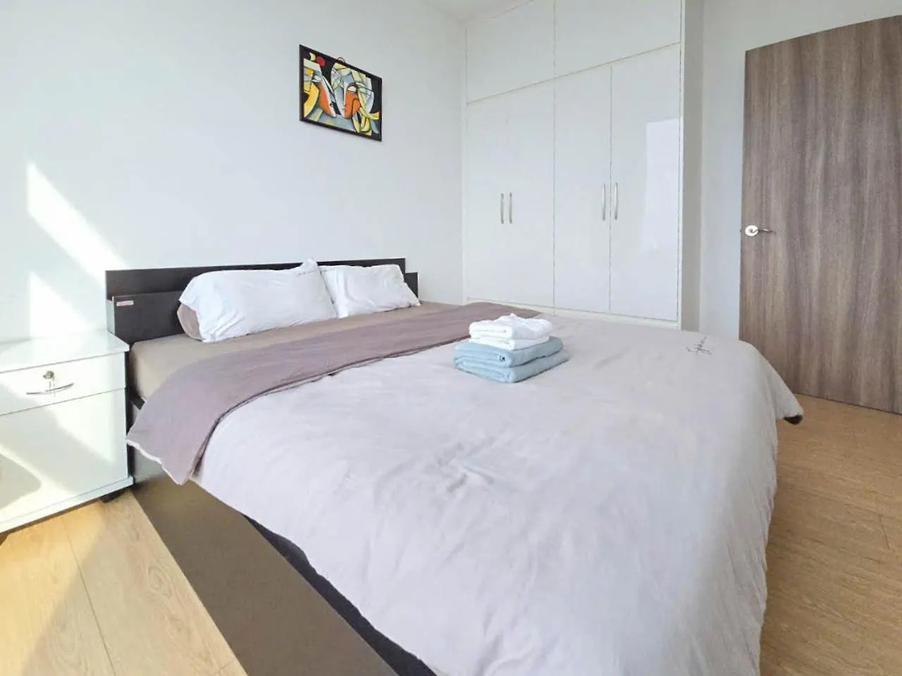 Zeus Living - Sunwah Pearl 2 Bedroom Glorious Ho Chi Minh-stad 0*,  Vietnam