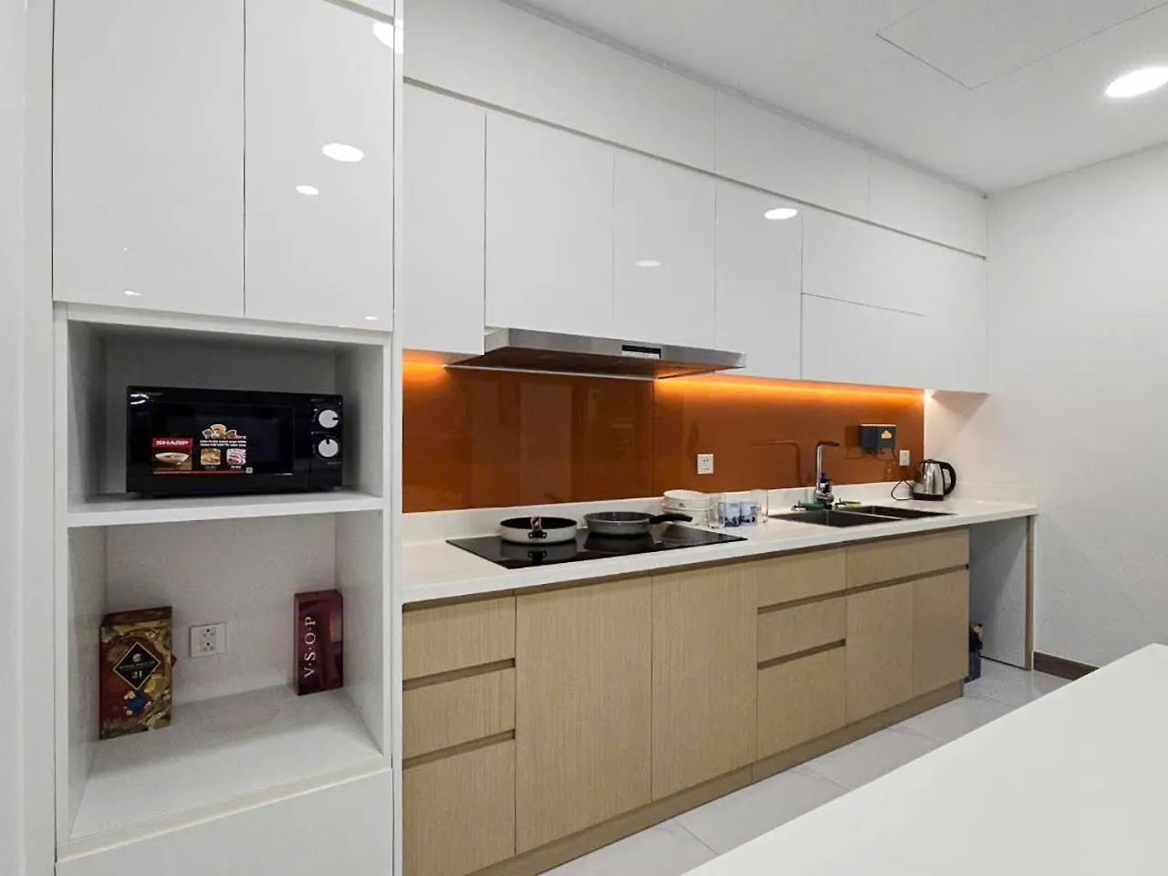 Apartment Zeus Living - Sunwah Pearl 2 Bedroom Glorious Ho Chi Minh City