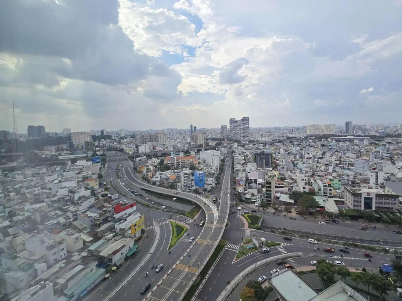 Apartment Zeus Living - Sunwah Pearl 2 Bedroom Glorious Ho Chi Minh City Vietnam